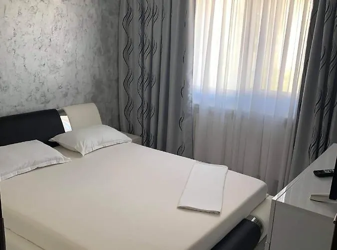 Elegant & Silver Luxury * Крайова